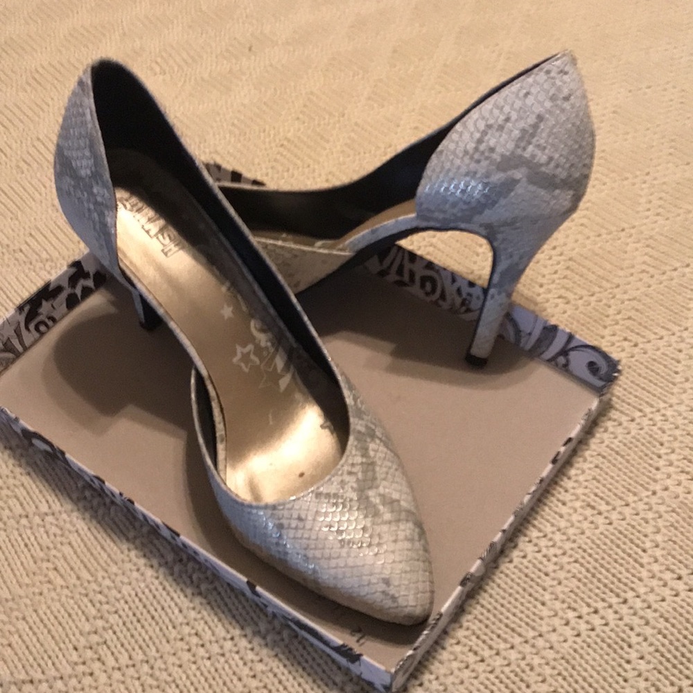 Great for casual or dress.